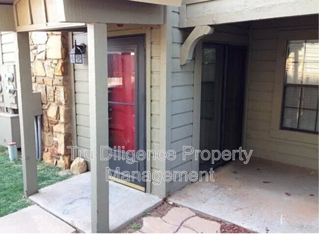 Building Photo - 14327 N Pennsylvania Ave