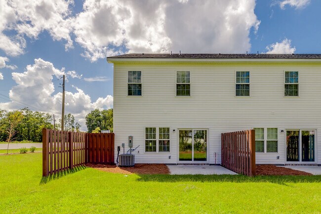 Building Photo - 76 Belleau Woods Cir