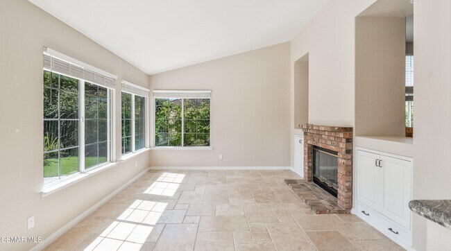 Building Photo - 2210 Rutland Pl