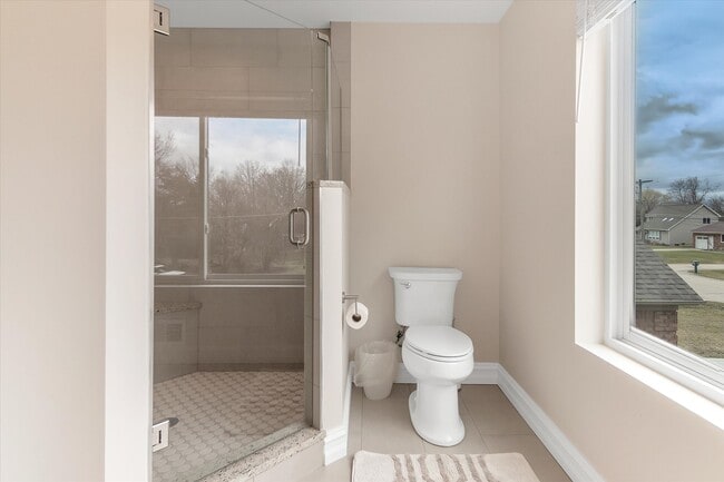 Building Photo - 37440 Curwood Dr