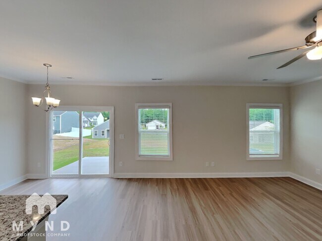 Building Photo - 207 Susannah St