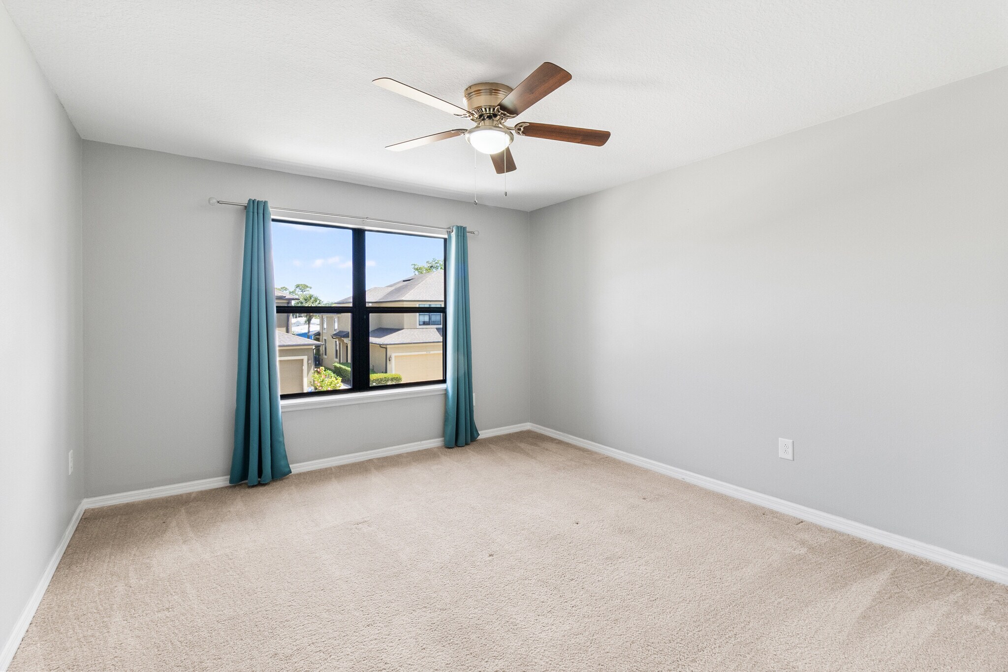 Building Photo - 5129 Bay Isle Cir