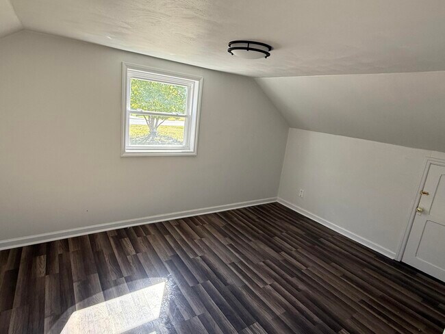 Building Photo - 2608 Dorchester Dr NW