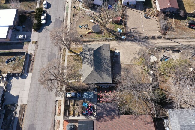 Building Photo - CS- 700 N Duplex