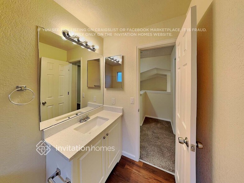 Building Photo - 17319 Lindon Dr