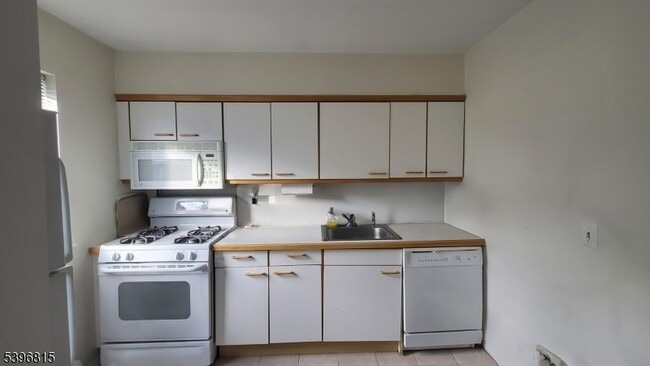 Building Photo - 2467 STATE ROUTE 10 Unit 8