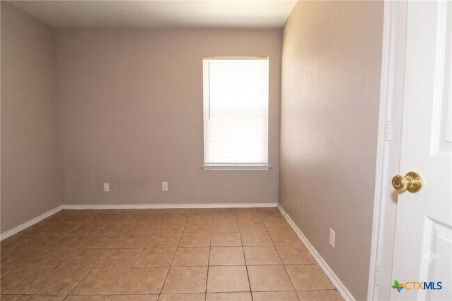 Building Photo - 304 Jeff Gordon Dr