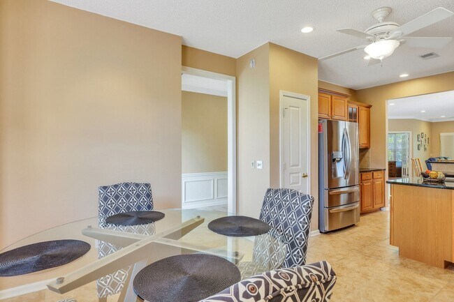 Building Photo - "Charming 2 Bed, 2 Bath with Den Rental Home in Sun City, SC - Spacious and Inviting!"