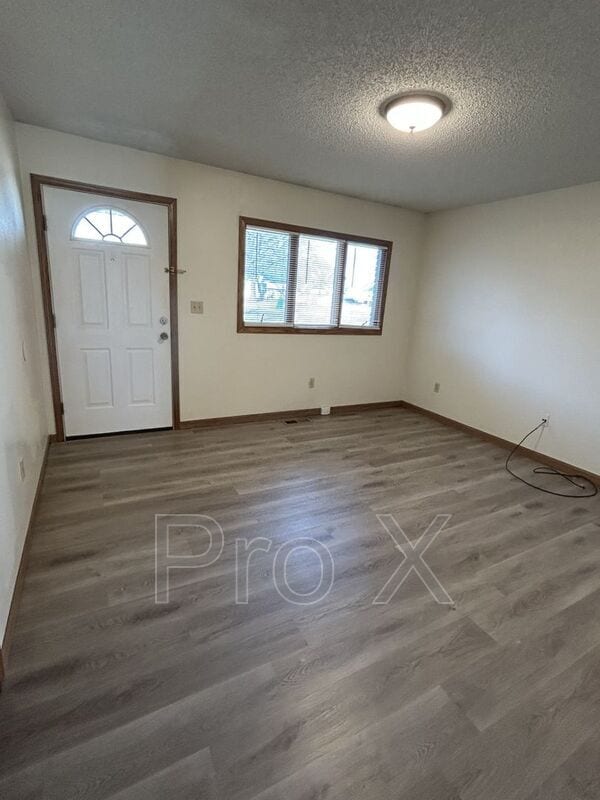 Building Photo - 516 E Monroe St