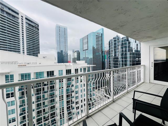 Building Photo - 1200 Brickell Bay Dr