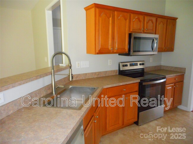 Building Photo - 1018 Fountainbrook Dr