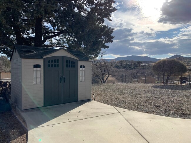 Building Photo - 10195 Manzanita Trail