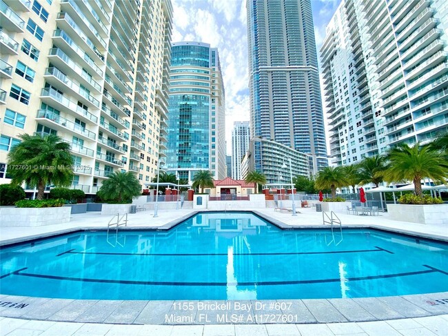 Building Photo - 1155 Brickell Bay Dr