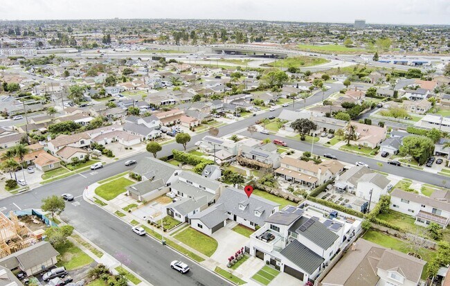 Building Photo - Single House Fountain Valley