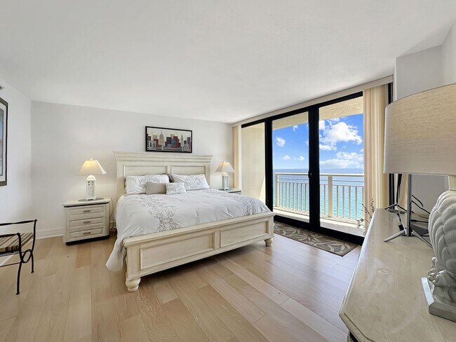 Building Photo - 3000 N Ocean Dr