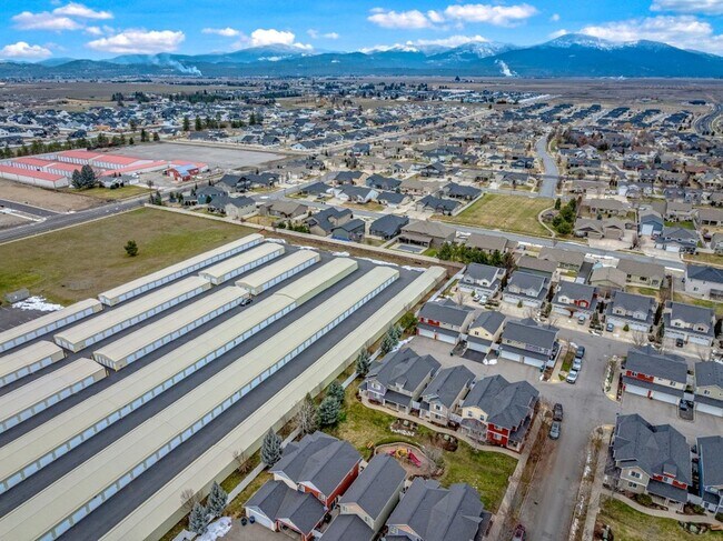Building Photo - 3324 E Garrin Ct