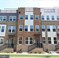 Building Photo - 1206 Vermeer Ave