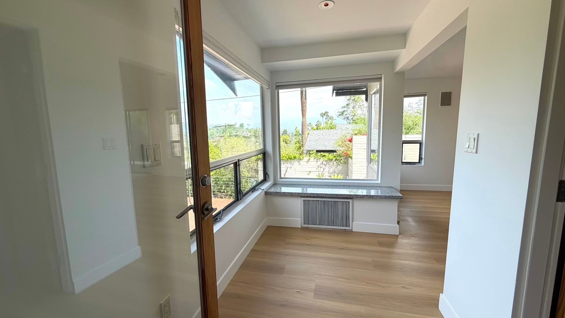 Building Photo - 2306 Teviot St