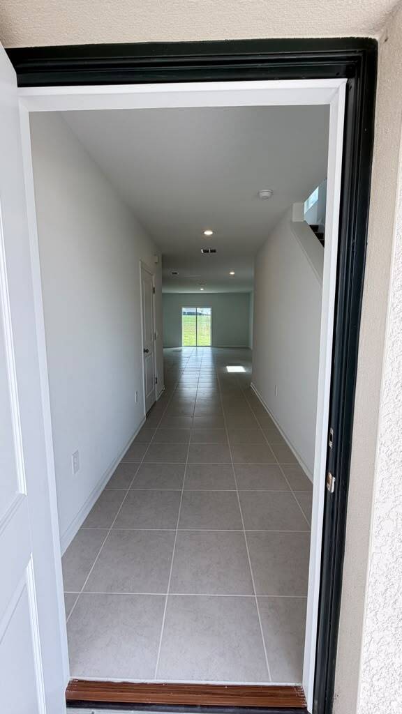 Building Photo - 3375 Alexander Dr