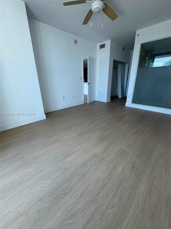 Building Photo - 90 SW 3rd St