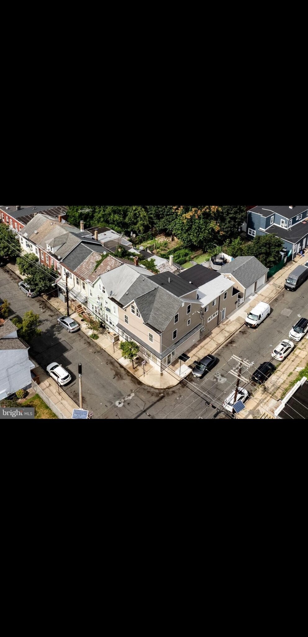 Building Photo - 80-82-82 Jersey St