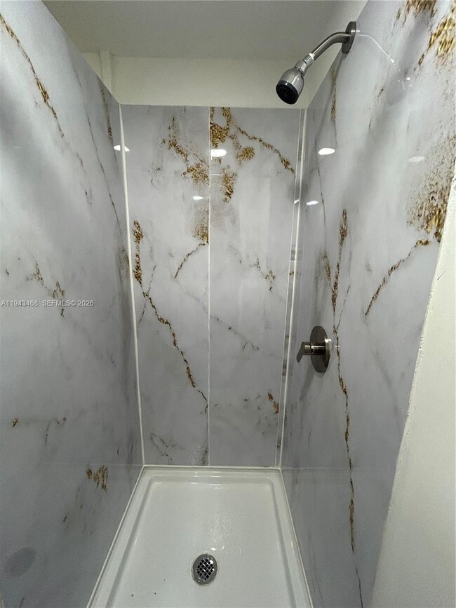 Building Photo - 11942 N Branch Rd