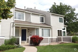 Building Photo - Comfortable 2-Bedroom Townhome in a Well-M...