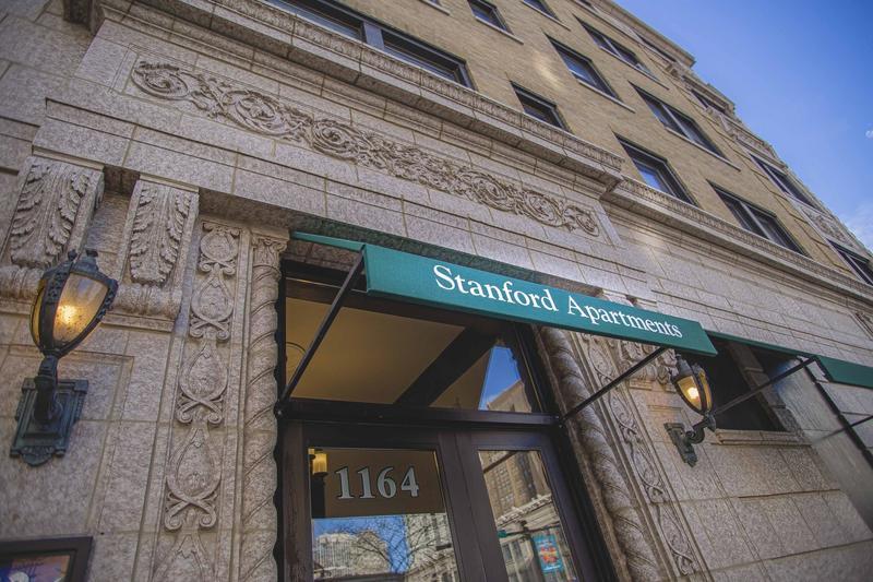 Building Photo - 1154 N Dearborn St