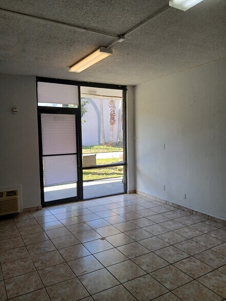 Building Photo - 8421 S Orange Blossom Trl
