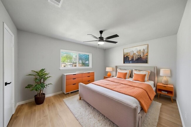 Building Photo - 7530 Millbrae Ln