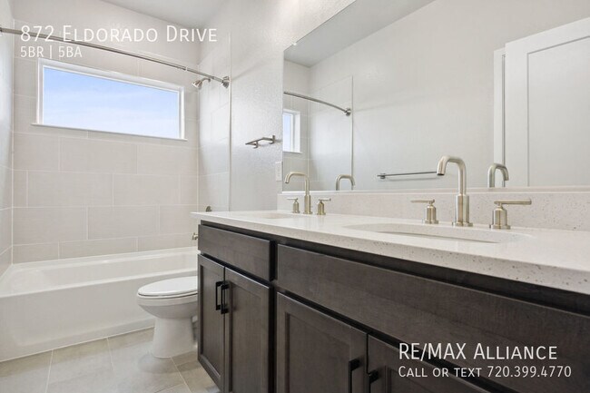 Building Photo - 872 Eldorado Dr