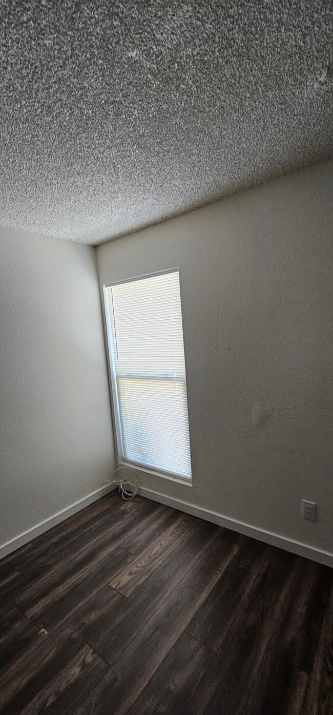 Building Photo - 2658 N 43rd Ave