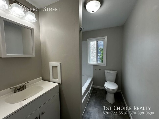 Building Photo - 106 Prospect St