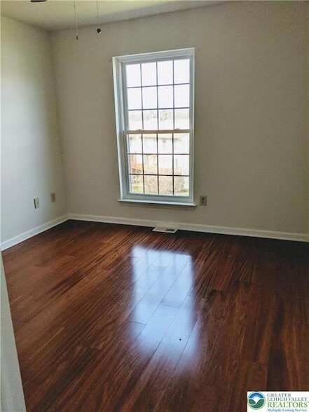 Building Photo - 1825 Falcon Dr