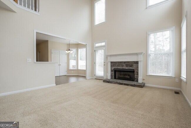 Building Photo - 3075 Woodbridge Ln
