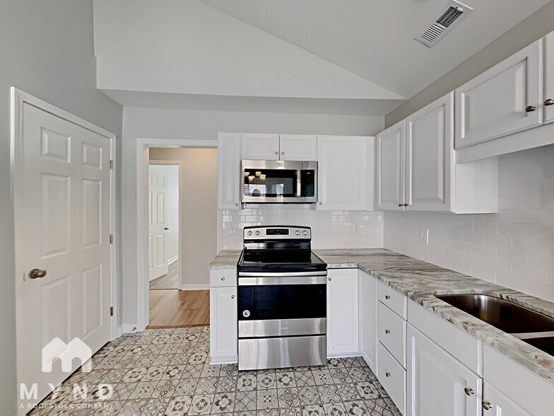 Building Photo - 1012 Tellis Dr