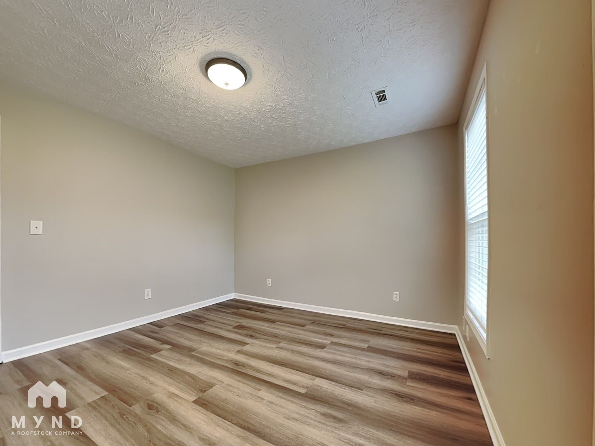 Building Photo - 158 Mcarthur Dr