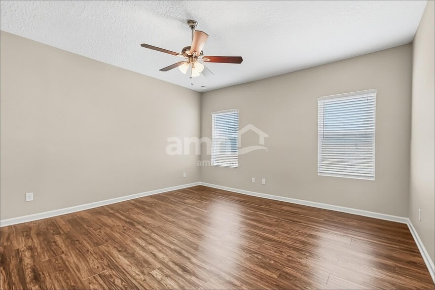 Building Photo - 743 Sunny Stroll Dr