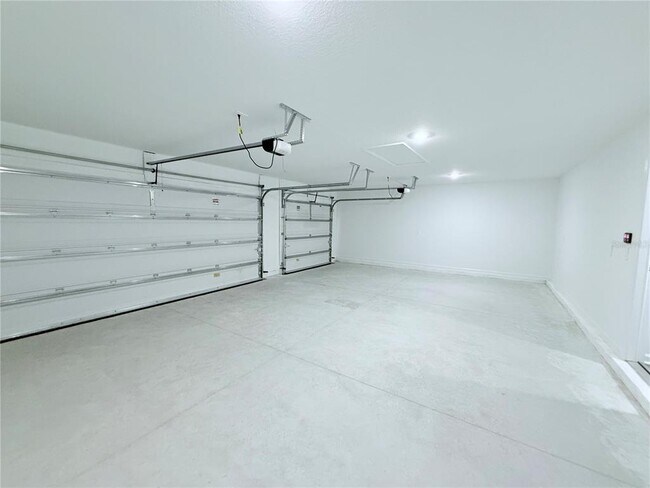 Building Photo - 4183 SW 82nd Ln