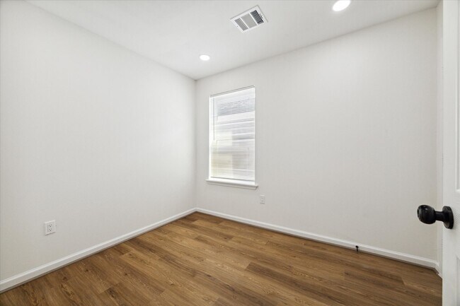 Building Photo - 9911 Porto Rico Rd