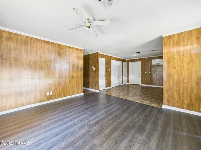 Building Photo - 125 Sternberg Dr