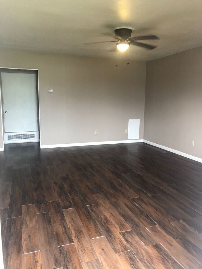 Building Photo - 1/1 in Port Neches PNGISD