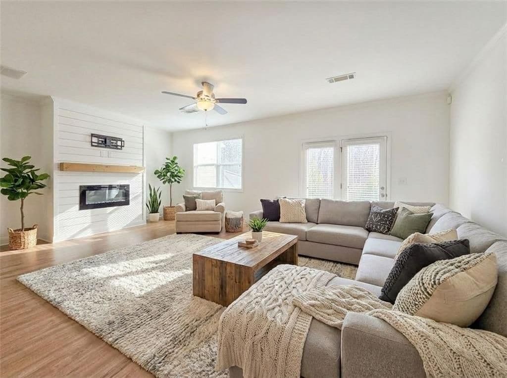 Building Photo - 5316 Briggs St