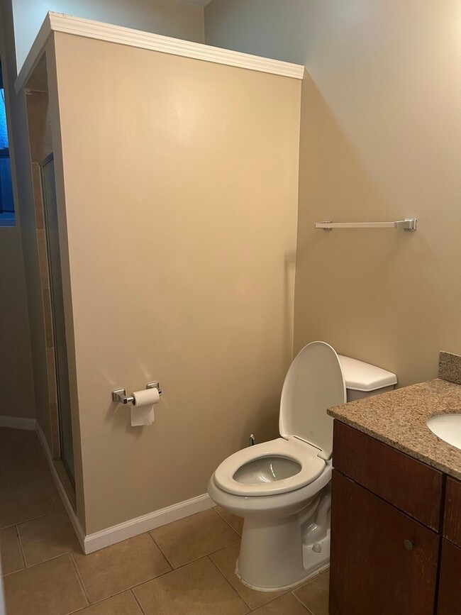 Building Photo - 3549 S King Dr