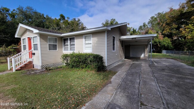 Building Photo - 4505 Clinton Ave