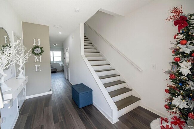 Building Photo - 844 Grandin St