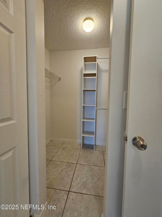 Building Photo - 1107 Sea Hawk Dr