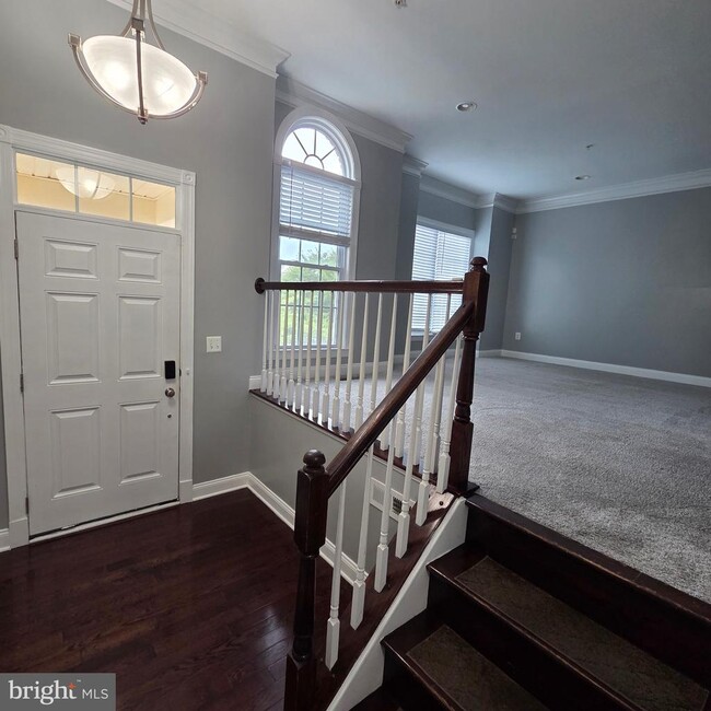 Building Photo - 4121 Chariot Way