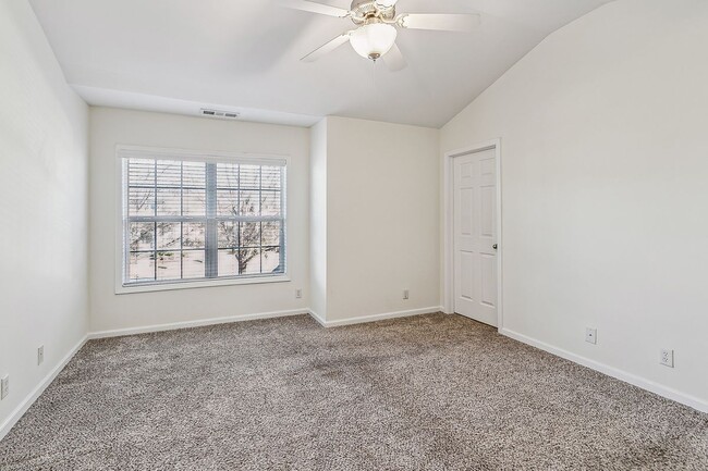 Building Photo - 117 Stonebridge Crossing