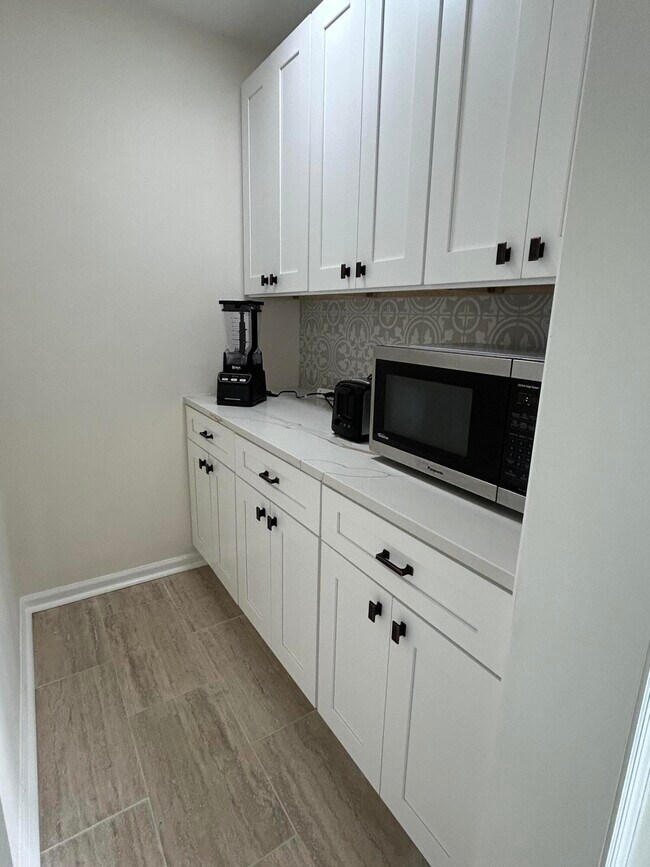 Building Photo - 13383 Bedford Mews Ct